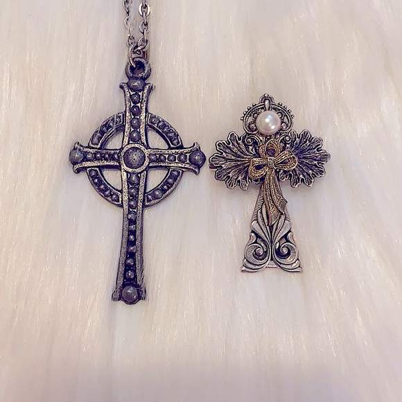 Jewelry - Vintage Cross Set! Necklace and Brooch